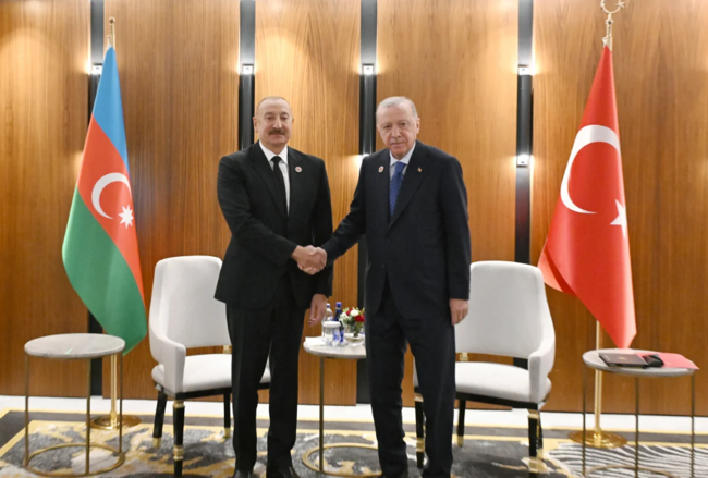 İlham Əliyevin Bişkekdə Rəcəb Tayyib Ərdoğanla görüşü olub - FOTO