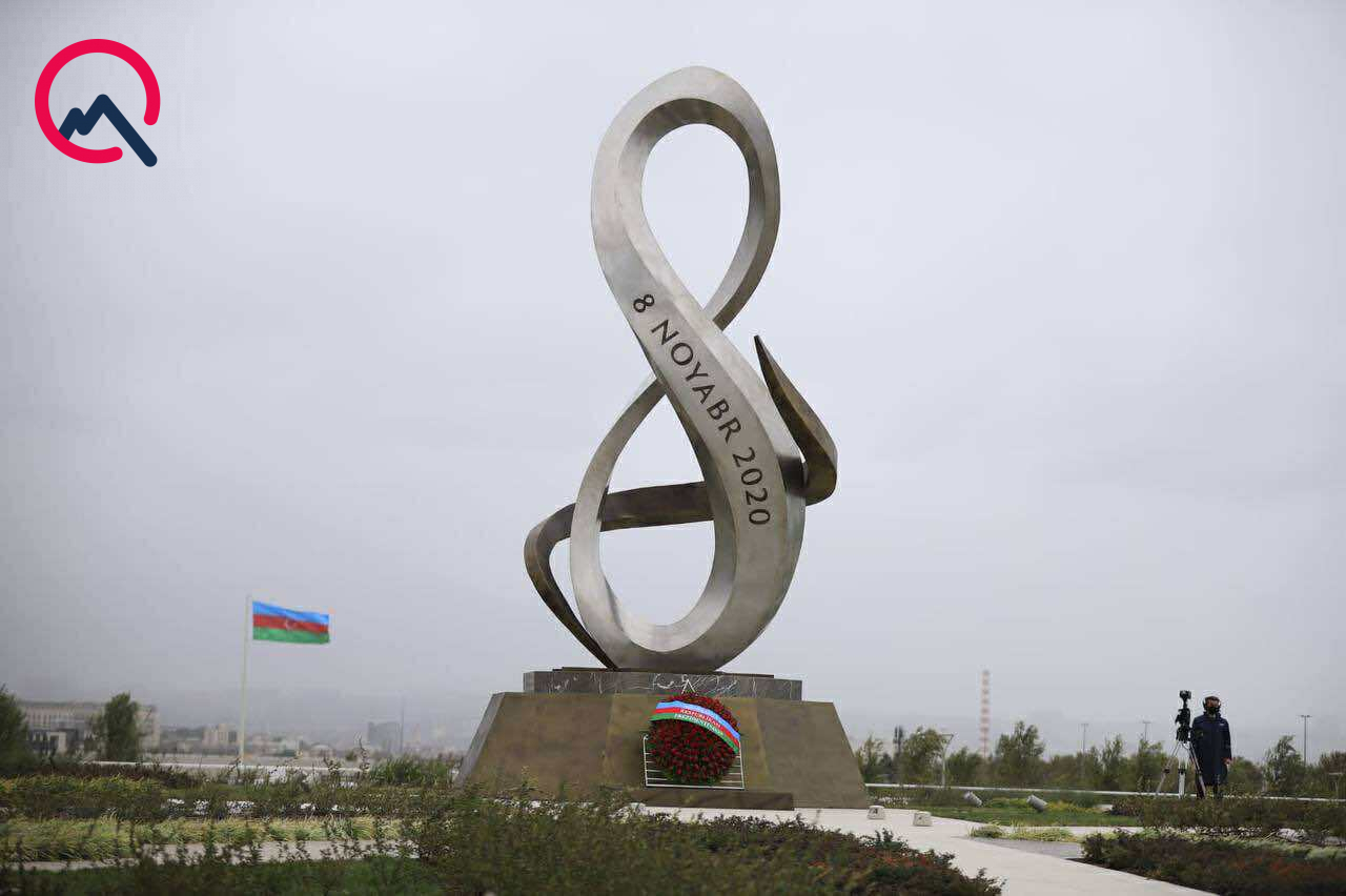 Prezident Zəfər parkına əklil göndərib - Foto