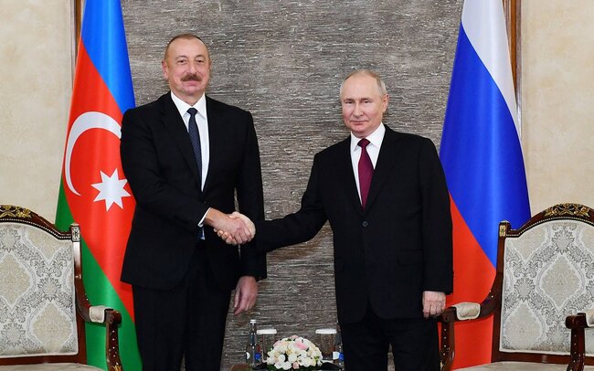 Əliyev Putinə zəng etdi
