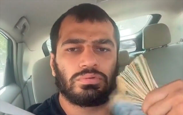 "Hamı elə bilir ki, idmançı pulu dağıdır" - Elmar Qasımov