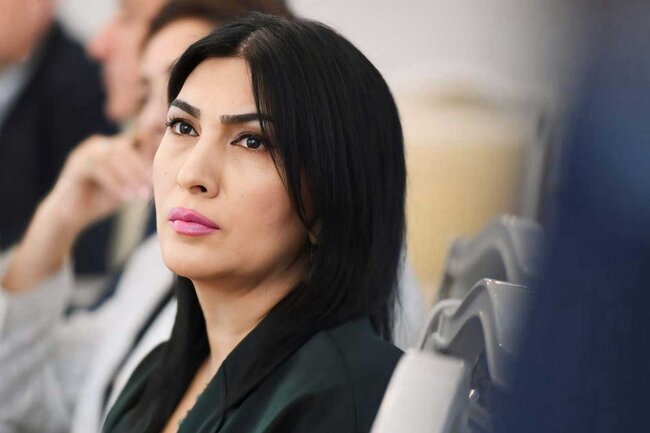 Deputat: Vahid məktəbli forması təhsil mühitində bərabərlik və məsuliyyət hissini gücləndirir