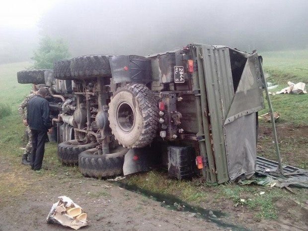 Avtomobil qəzasında bir erməni hərbçi öldü, biri yaralandı - YENİLƏNİB