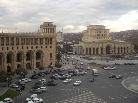 Ermənistanda ali təhsil müəssisələri BAĞLANDI