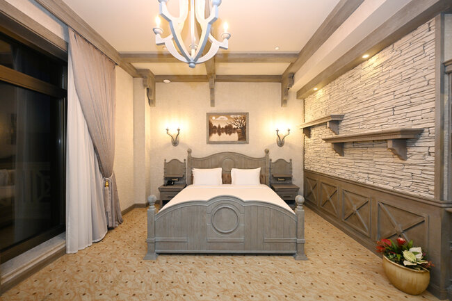 Prezidentlə xanımı Şamaxıda daha bir hotel açılışında - Fotolar