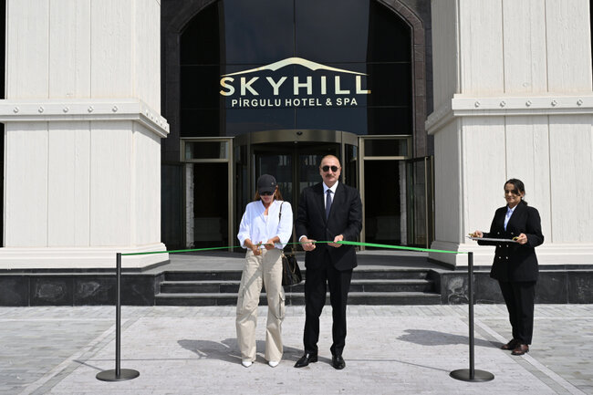 Prezidentlə xanımı Şamaxıda daha bir hotel açılışında - Fotolar