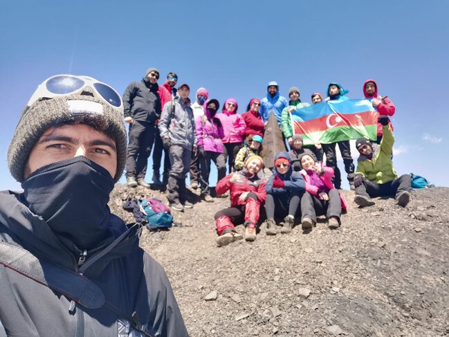 Azərbaycan Xalq Cumhuriyyətinin 100 illiyi Zirvəsi gənclər tərəfindən ziyarət olunub - FOTO/VİDEO