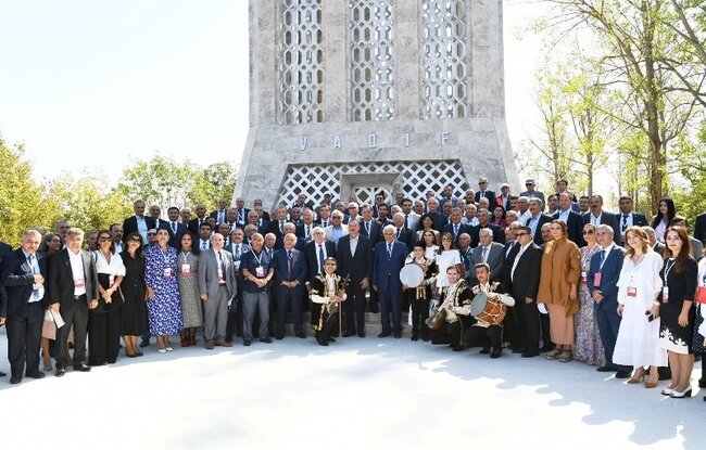 Mədəni irsə və milli təfəkkürə ehtiramın təzahürü