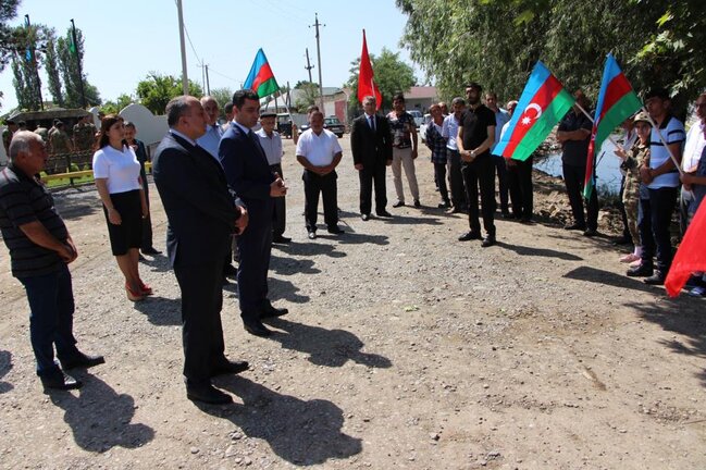 Yevlaxda şəhidlərin xatirəsinə ucaldılmış bulağın açılışı olub - FOTOLAR