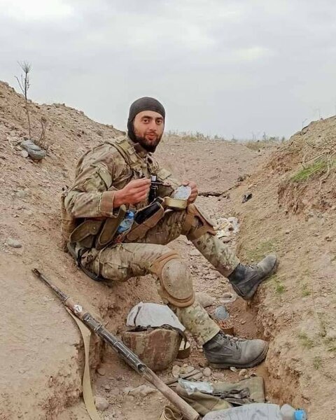 Erməni dilini bilən bu ŞƏHİDİMİZ düşmənin KOMANDİRLƏRİNİ əsir tutub - FOTO