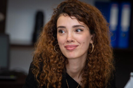 Qadınlar niyə iş yerlərində kişi işçilər tərəfindən qısqanclıqla qarşılanır? - PSİXOLOQDAN AÇIQLAMA