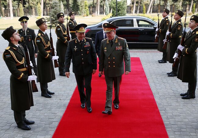 Azərbaycan və Rusiya Baş Qərargah rəisləri görüşdü - VİDEO