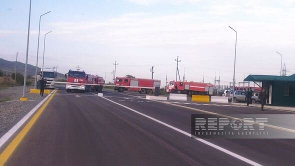 FHN-in 15 ədəd xüsusi təyinatlı yanğınsöndürmə avtomobili heyəti ilə birgə Xankəndiyə yola salınıb - FOTO