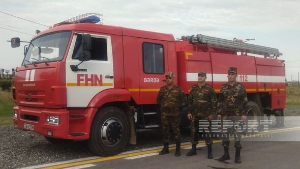 FHN-in 15 ədəd xüsusi təyinatlı yanğınsöndürmə avtomobili heyəti ilə birgə Xankəndiyə yola salınıb - FOTO