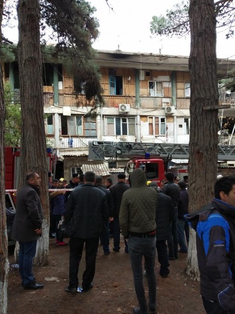 Məcburi köçkünlərin binasında yanğın – Fotolar