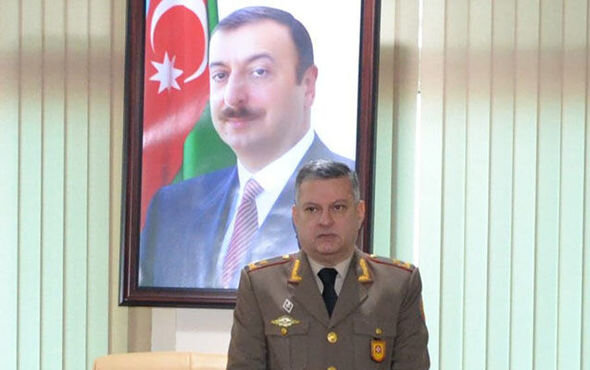 Nazir generalı işdən çıxartdı - FOTO