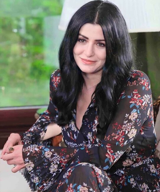 "Yaprak dökümü"nün Fərhundəsi dəyişimilə diqqət çəkdi - FOTOLAR