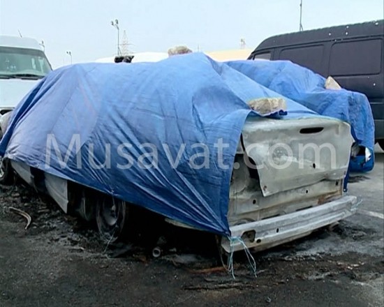 Bakıdakı "ştrafnoy"da yandırılan maşınların FOTOLARI