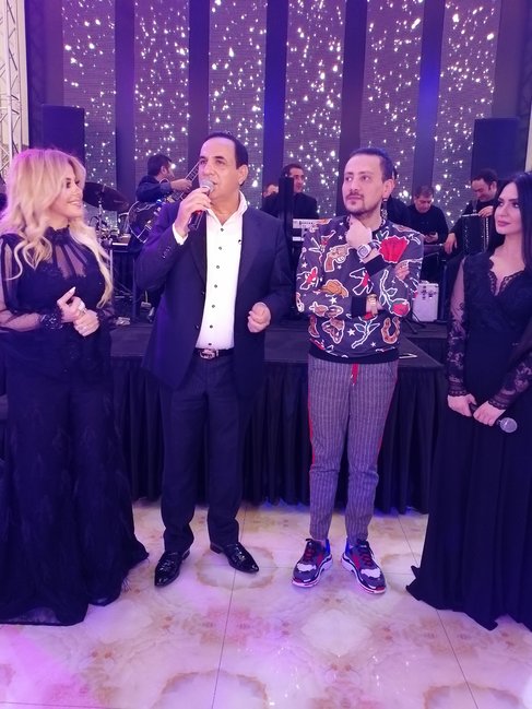 Bir-birini təhqir edən məşhurlar barışdı - Fotolar