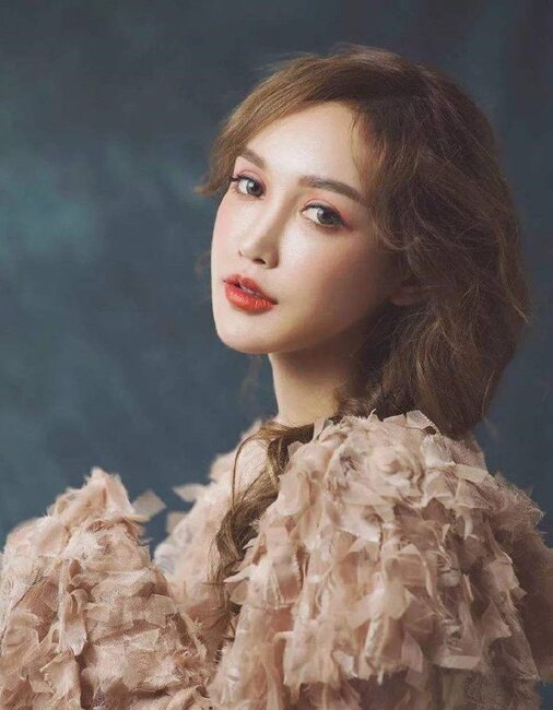 Bu qız 100-dən çox əməliyyat keçirib iki klinika açdı - FOTO-VİDEO