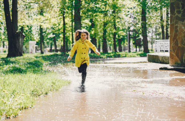 Fizik yağışda qaçmağı məsləhət görür: Bunun səbəbi nədir?