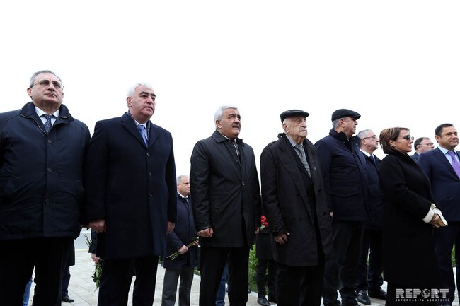 SOCAR rəhbərliyi həlak olmuş və itkin düşmüş neftçilərin xatirəsinə 33 ağac əkib