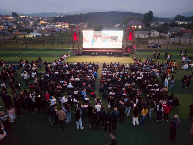 "AzerGold" QSC və Bakı Media Mərkəzinin təşkilatçılığı ilə Daşkəsəndə milli kino seansı keçirilib - FOTO