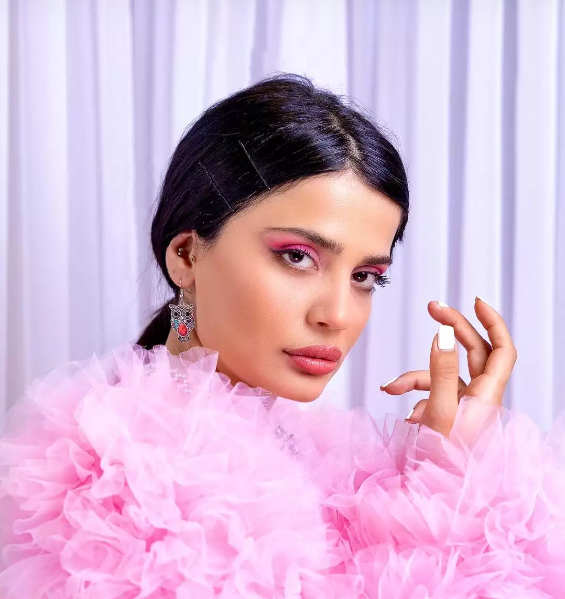 "Həyat bəzən hər şey bitti dediyimiz yerdən başlayar"