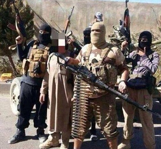 İŞİD-in məşhur amansız cəlladı lüt şəkildə tutuldu- FOTOLAR