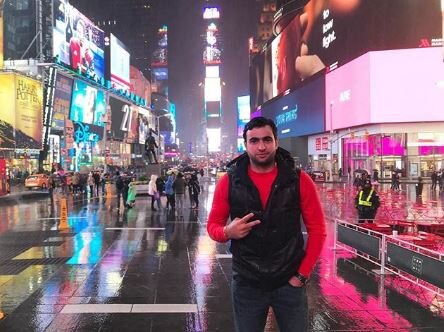 "Gəz-dolan kafe, restoran, papanın gül balası" - Manaf Ağayevin oğlunun DƏBDƏBƏLİ HƏYATI- VİDEO+ FOTOLAR