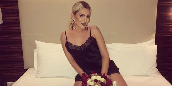 Bu məşhur futbolçu transseksualla evlənir - FOTOLAR