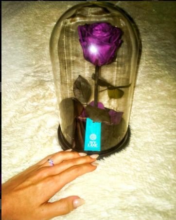 Röyaya möhtəşəm SÜRPRİZ: Təkqaş üzük və gül... - FOTO