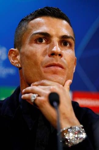 Ronaldonun bir milyon 200 min dollarlıq saatı - FOTOLAR