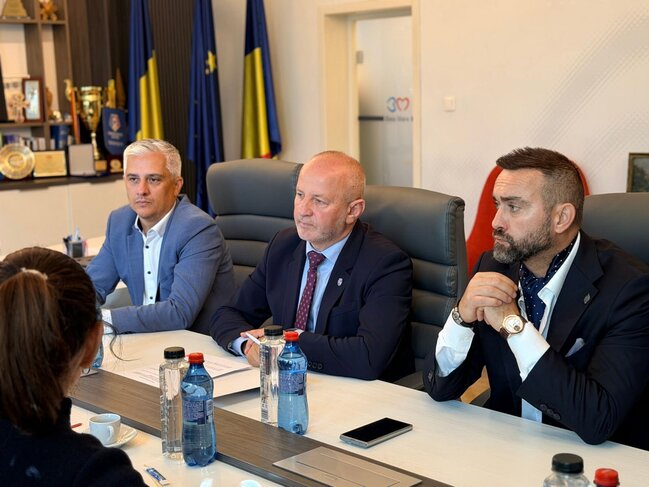 Azərbaycanın Xankəndi şəhəri ilə qardaşlaşma prosedurunu başlayan ilk Avropa şəhəri Rumıniyanın Baia Mare şəhəri oldu
