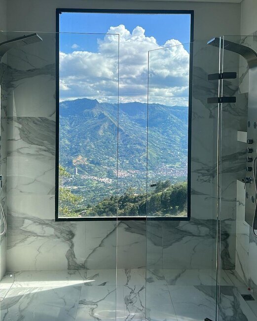 Günay Yeni ili Kolumbiyada qarşıladı - Fotolar