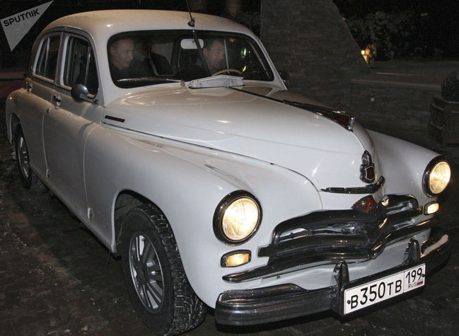 Putinin bitib-tükənməyən avtomobil sevgisi – Fotolar