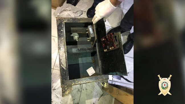 Aptekdən külli miqdarda pul oğurlayan şəxslər SAXLANILDI - FOTOLAR