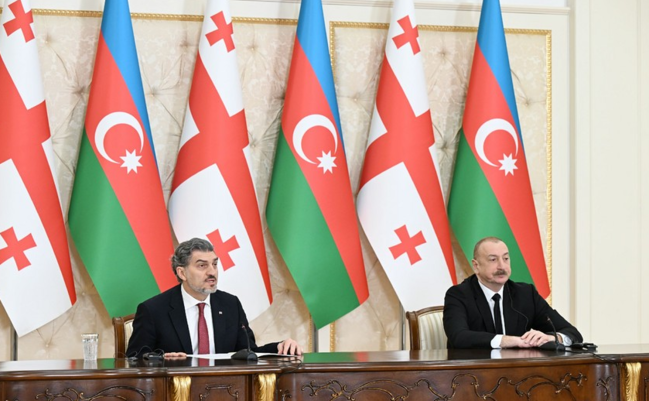 "Prezidentin bu ismarıcı region dövlətlərinə münasibətdə fərqli mövqe sərgiləyən Avropa Birliyinin dövlətlərinə ünvanlanıb" - Politoloq