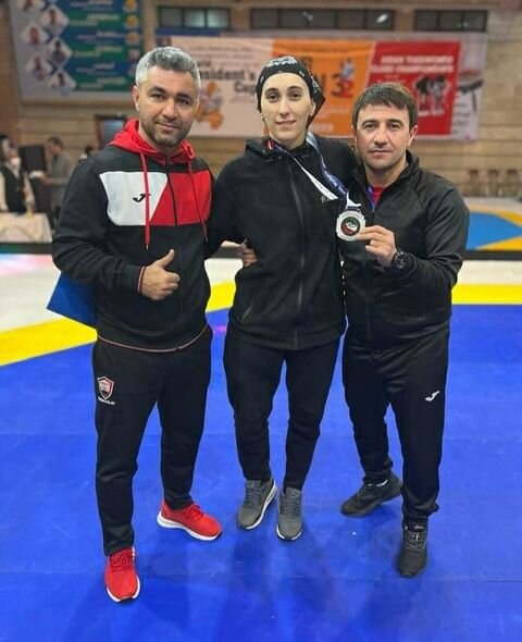 Azərbaycan taekvondoçuları İrandan iki medalla qayıdır - FOTO