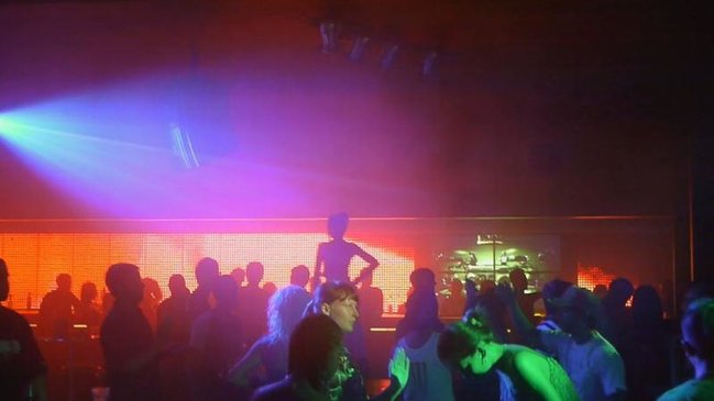 Bakıda gecə klubunda DƏHŞƏTLİ OLAY: oğlanlar içdilər və qıza... - TƏFƏRRÜAT