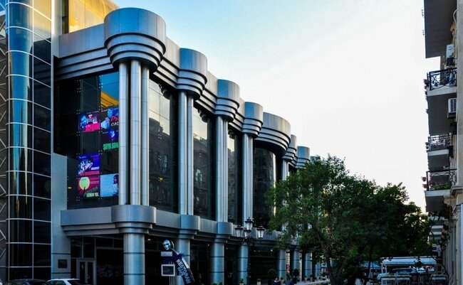 Gənc Tamaşaçılar Teatrının dekabr repertuarı