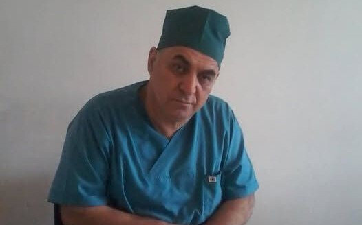 Məşhur generalın həkim qardaşı marşrut avtobusunda öldü - FOTO