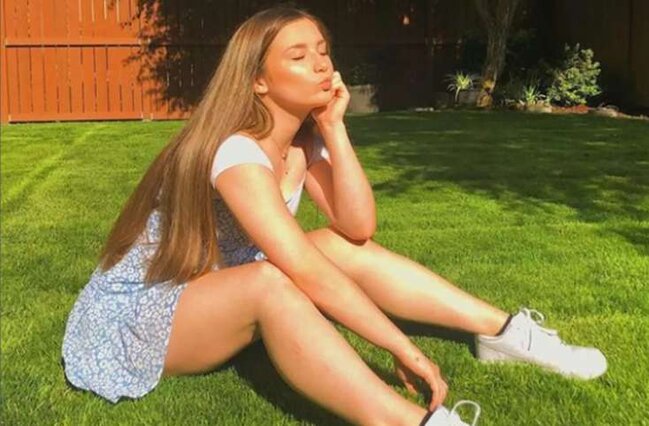 Geyiminə görə təyyarəyə buraxılmayan qadın özündən çıxdı: "Alçaltdılar məni" - FOTO