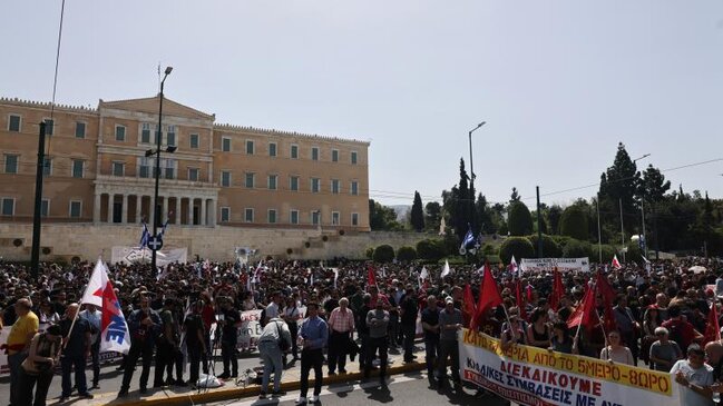 Yunanıstanda işçilər 24 saatlıq ümumi aksiyaya çıxıblar