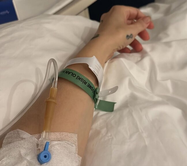 Gülbən Ərgən xəstəxanaya yerləşdirildi - FOTO