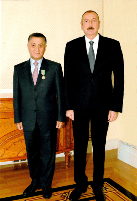 Prezident Ramil Usubovu mükafatlandırdı - FOTO