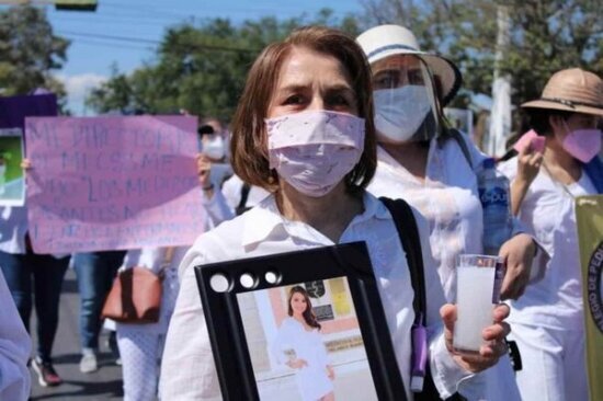 Cərrah təcavüzə uğrayıb, polisə şikayət etdi - Evində ölü tapıldı - FOTO