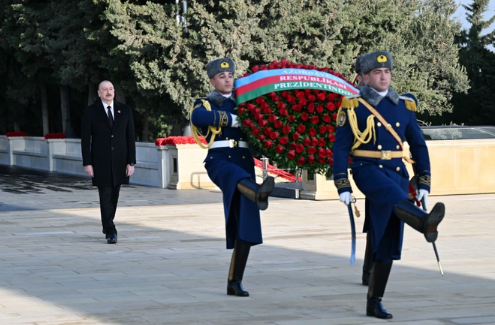 Prezident İlham Əliyev 20 Yanvar şəhidlərinin xatirəsini yad edib