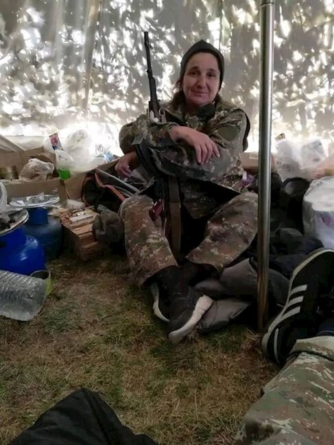 Ordumuz Qarabağda vəhşiliklər etmiş məşhur erməni qadını məhv etdi (FOTOLAR)