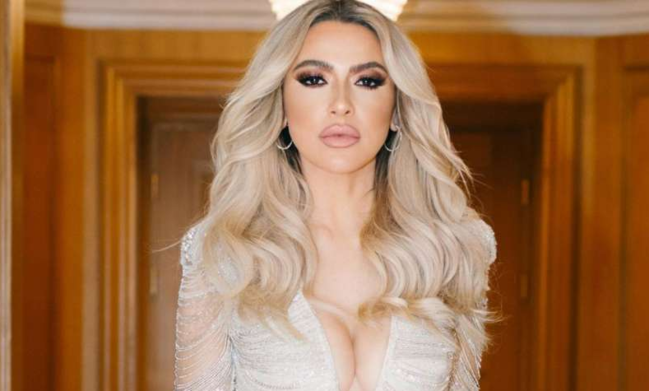 Hadise yemək sifariş edəndə uydurma addan istifadə edir