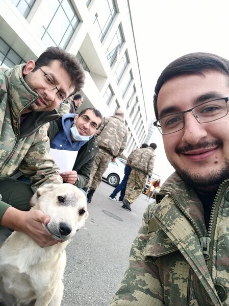 Bu həkim ailəsi üçün video çəkib, gizlincə cəbhəyə getdi - FOTO